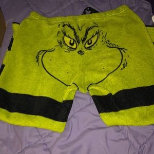 Grinch pajamas size 18/20